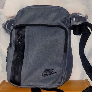 Nike shoulder bag